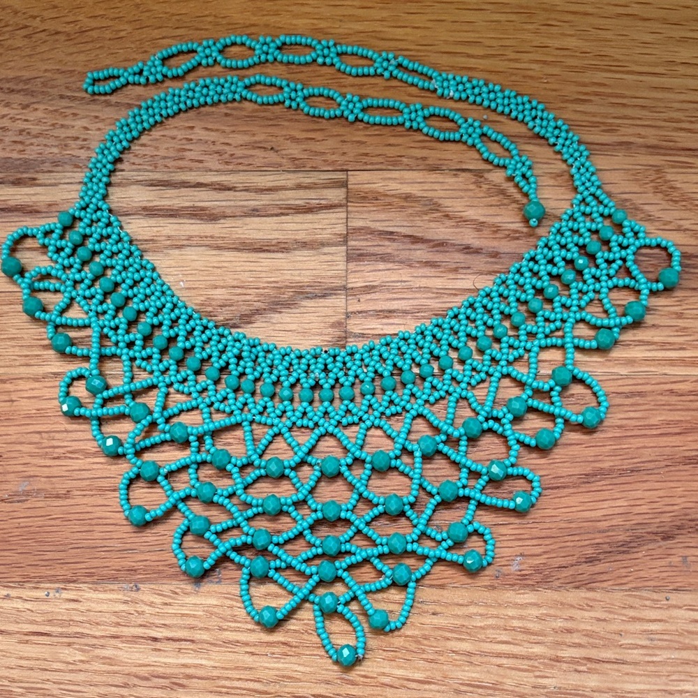 Elegant Turquoise Beaded Necklace